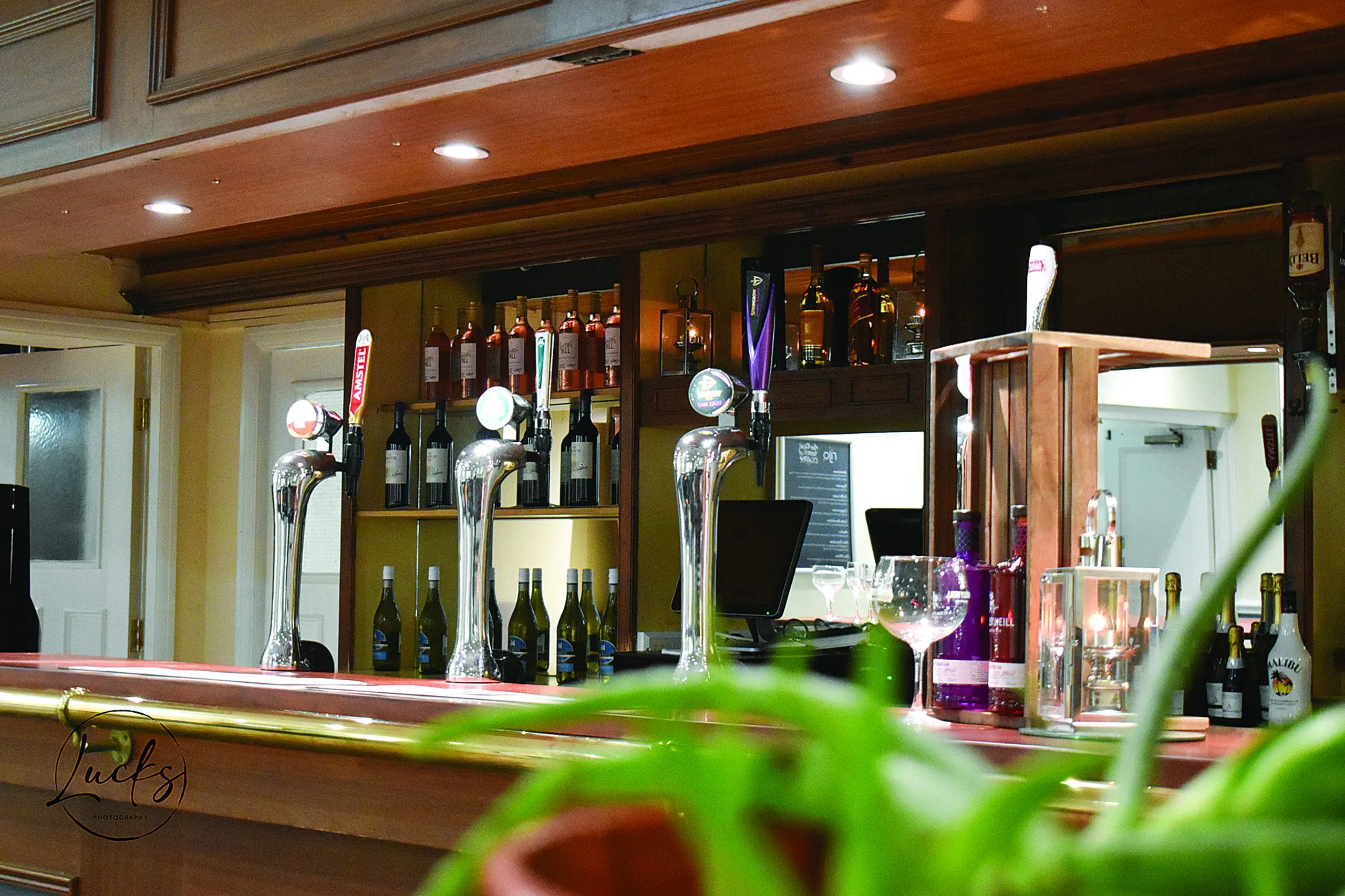 Main-bar-5-scaled Pennine Manor Bar
